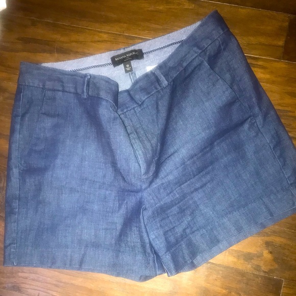 Banana Republic Pants - Banana Republic tailored shorts
